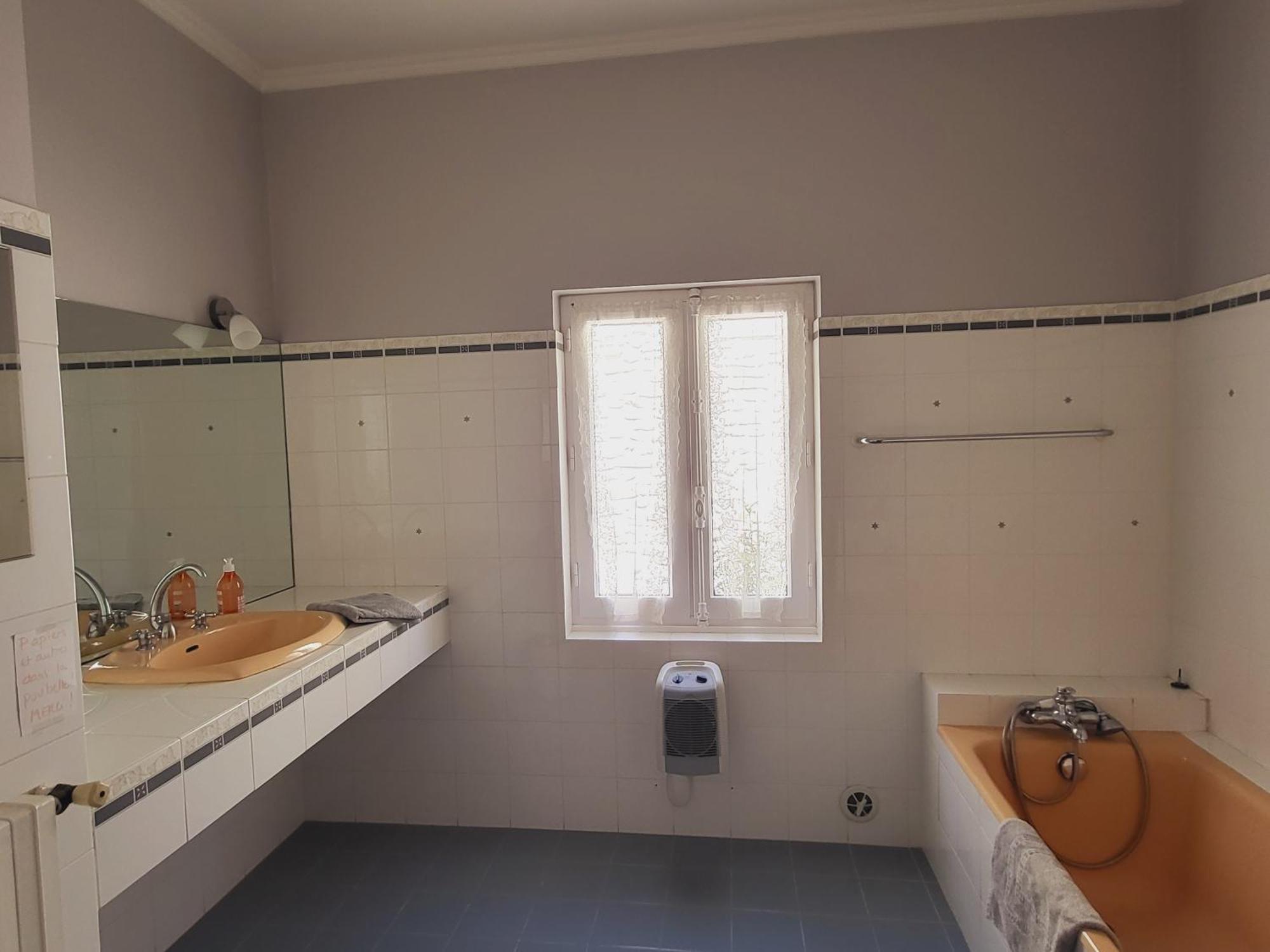 Les Saffres - Gite De Charme Pour 8 Personnes Valréas Exteriör bild